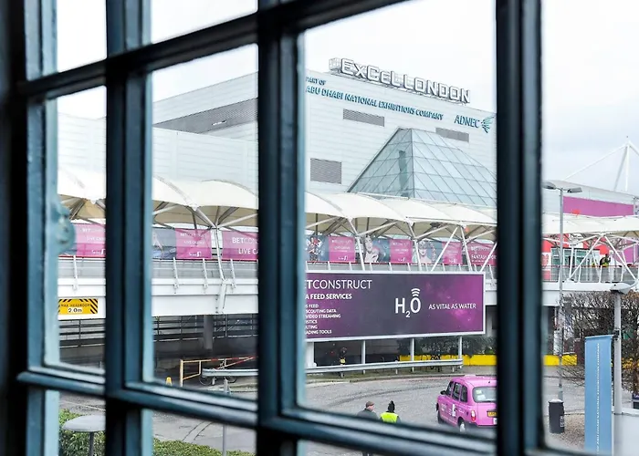 Wild Roses Serviced Apartments - Excel Warehouse 1